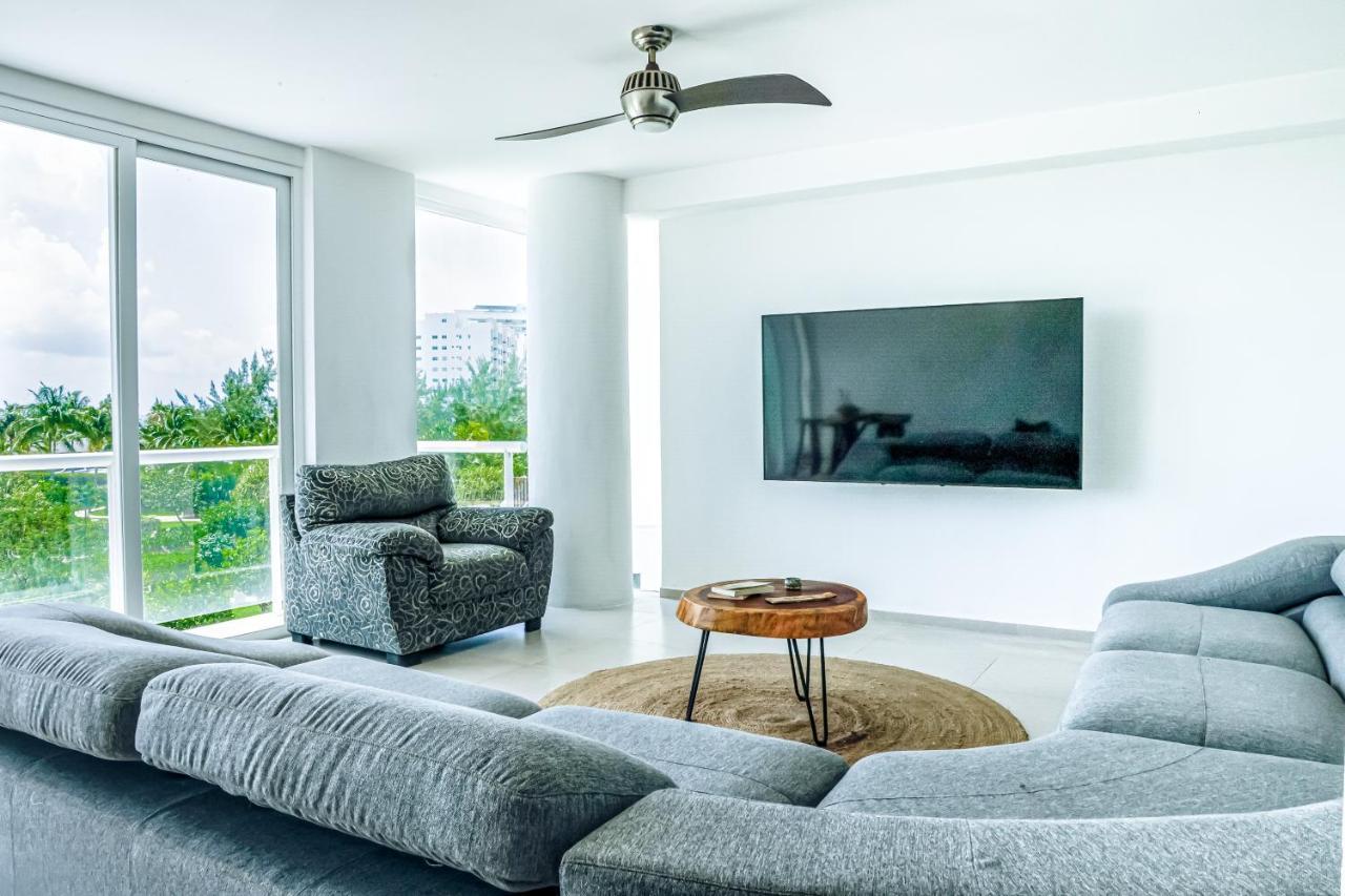 New Beachfront Luxury Apartments Cancun Luaran gambar