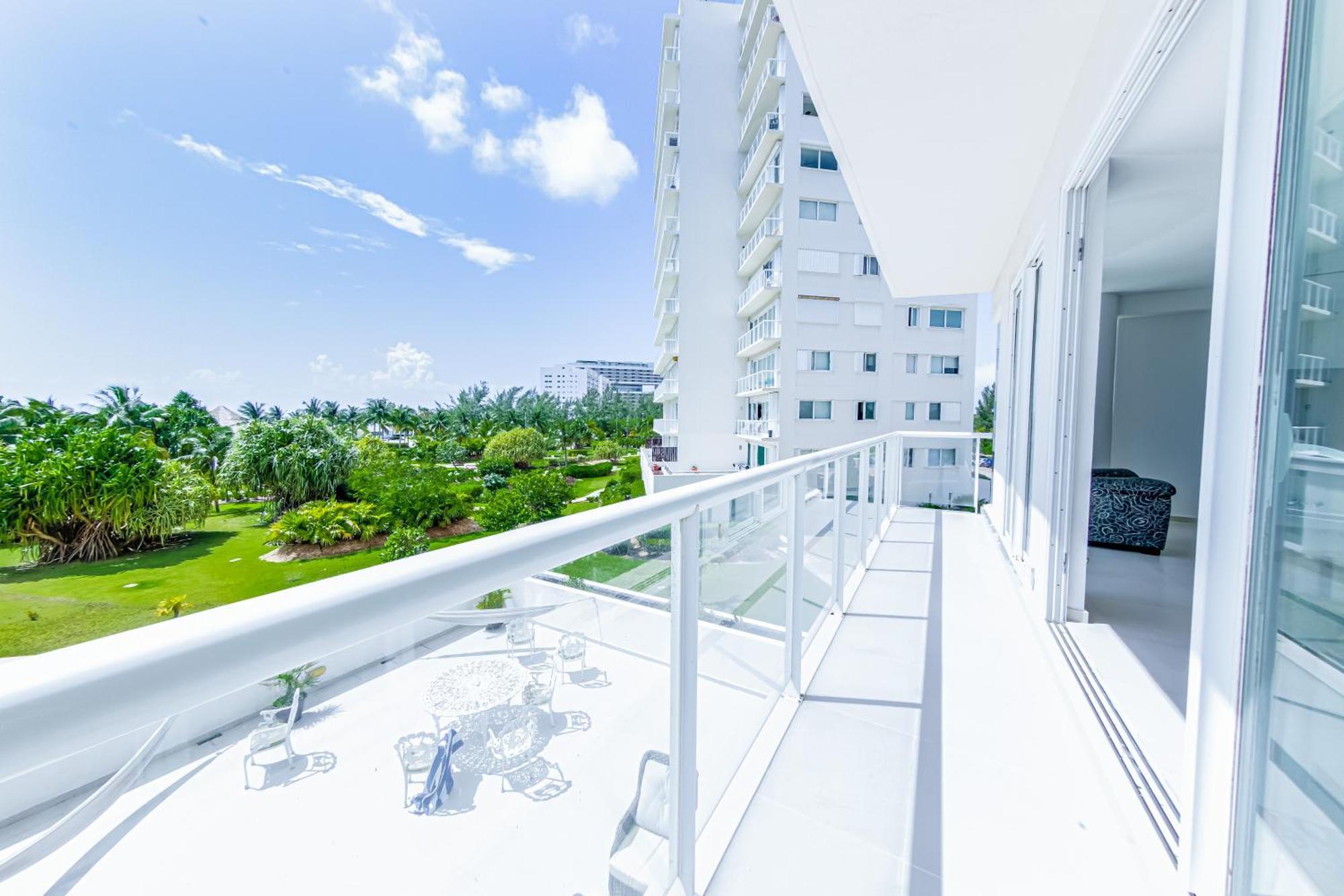 New Beachfront Luxury Apartments Cancun Luaran gambar